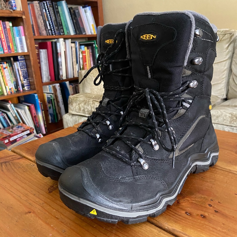 KEEN men’s winter snow boots